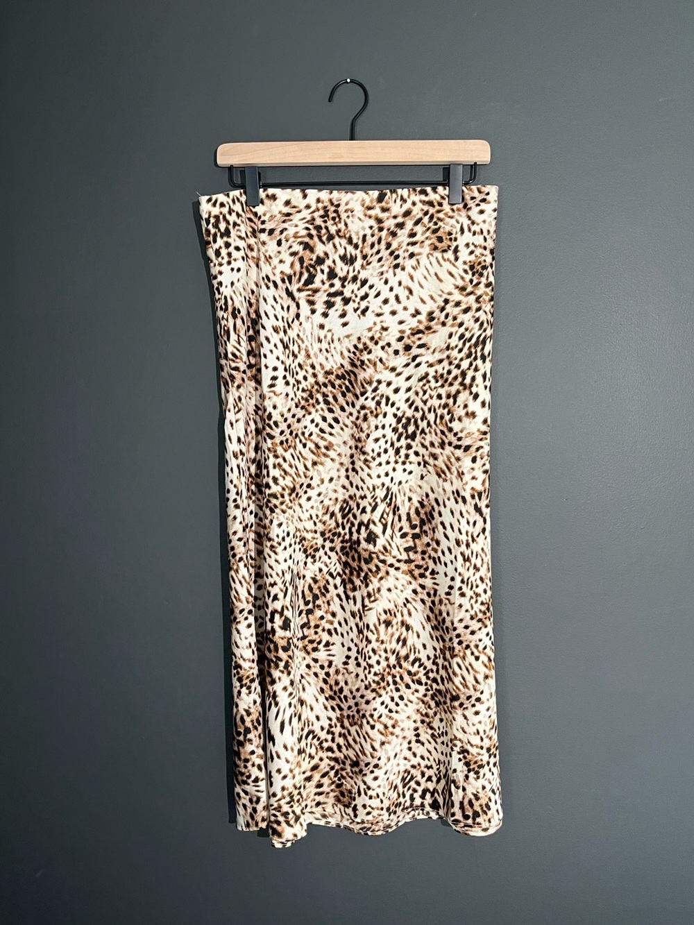 LOFT Leopard Print A-Line Midi Skirt Medium Elastic Waist Animal Print